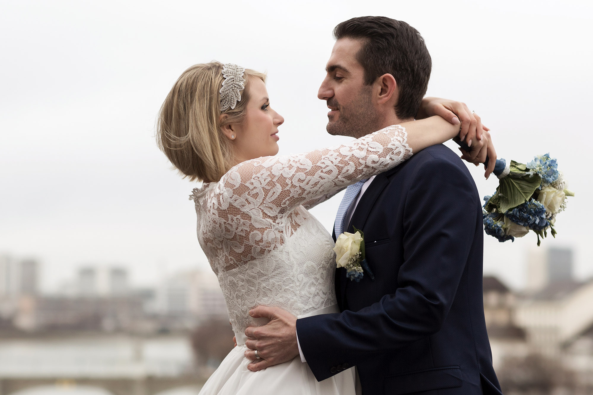 Hochzeitsfotografie Brautpaar auf der Pfalz in Basel