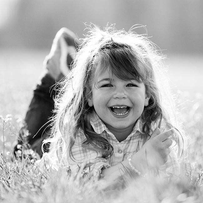 Familien Fotoshooting Familien Fotoshooting in der Natur - Fotograf Basel