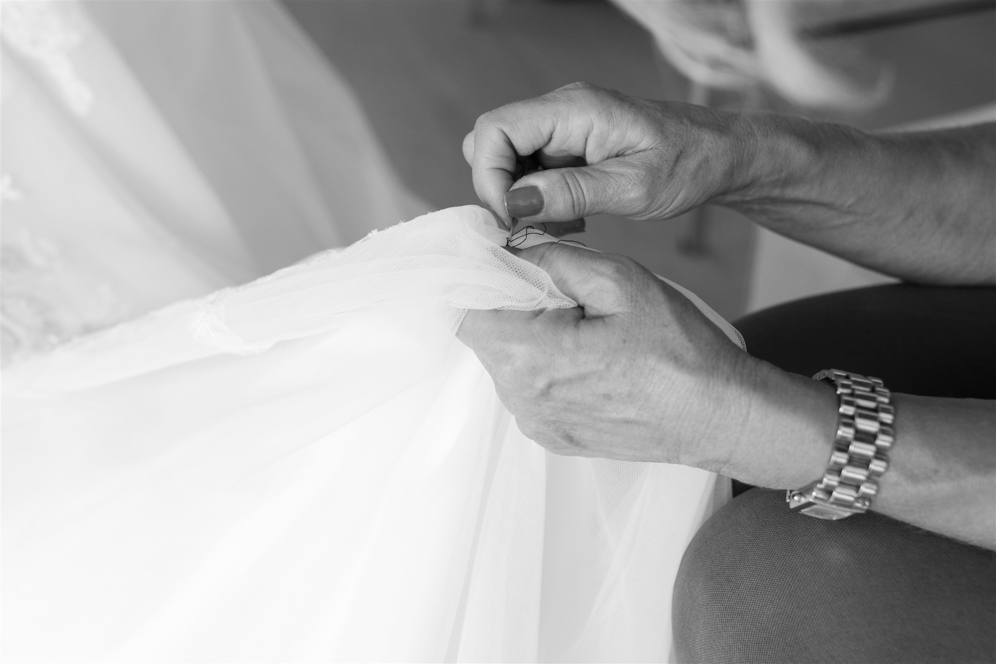 Detailfotografie beim Getting Ready der Braut