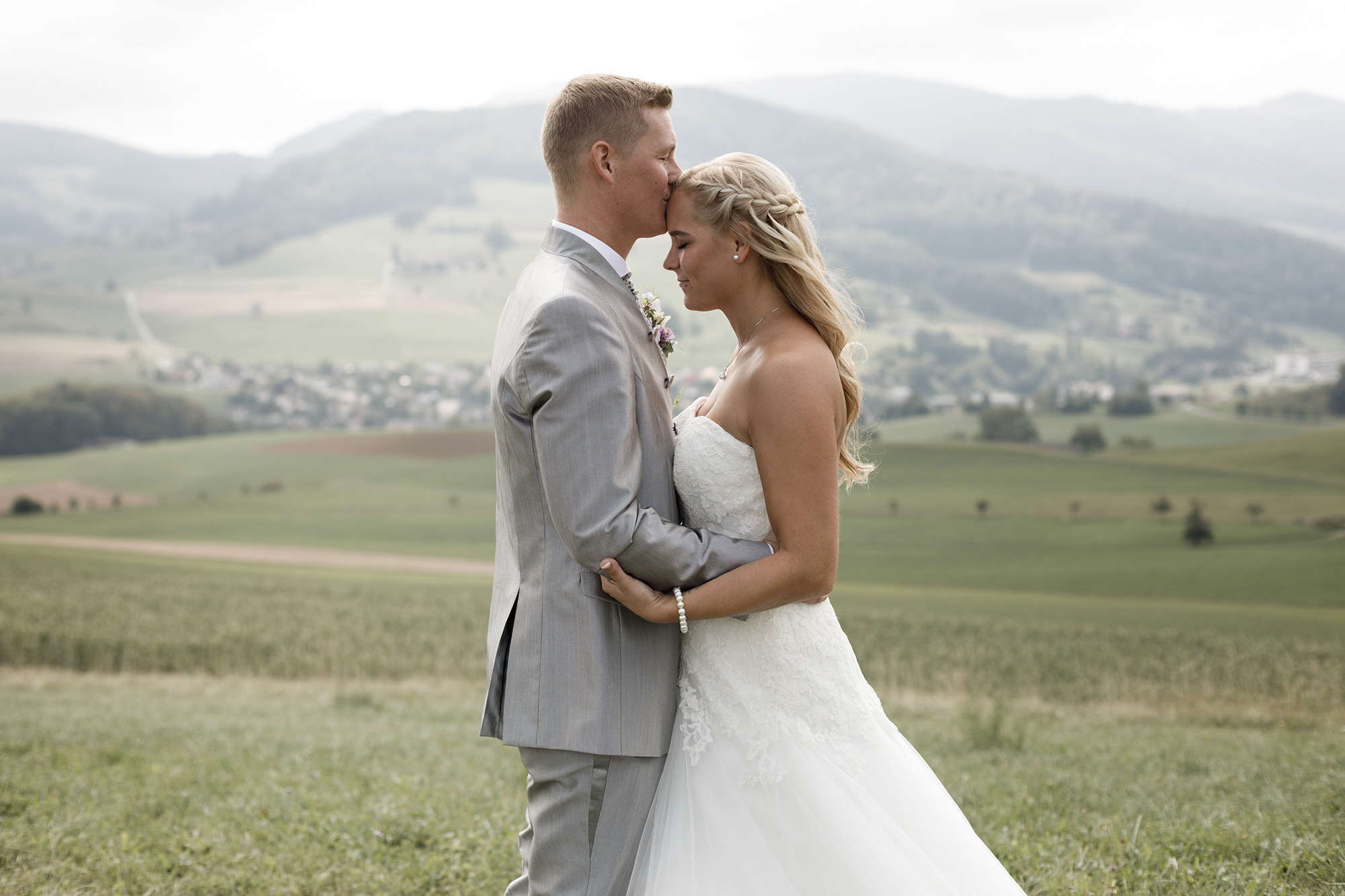 Brautpaar Fotoshooting in den Bergen