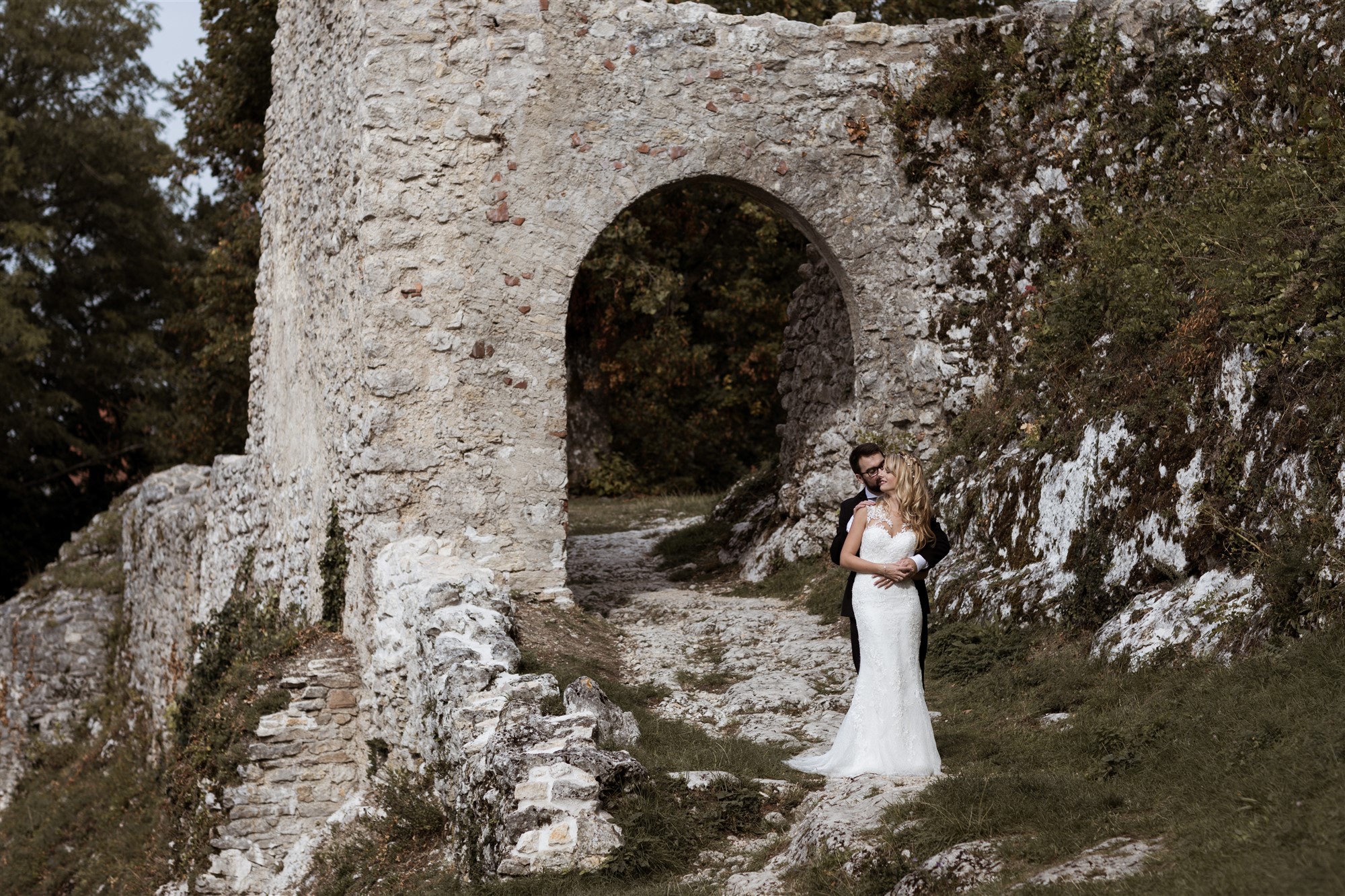 Romantisches After Wedding Fotoshooting auf der Ruine Dorneck