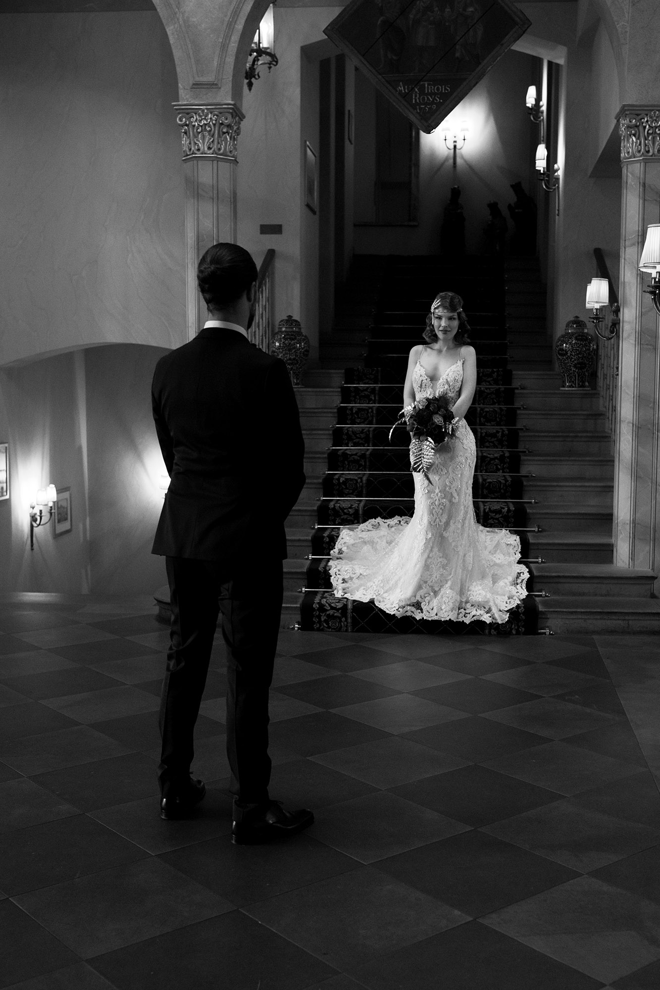 First Look Brautpaar Grand Hotel Les Trois Rois Basel - Hochzeitsfotografen Basel