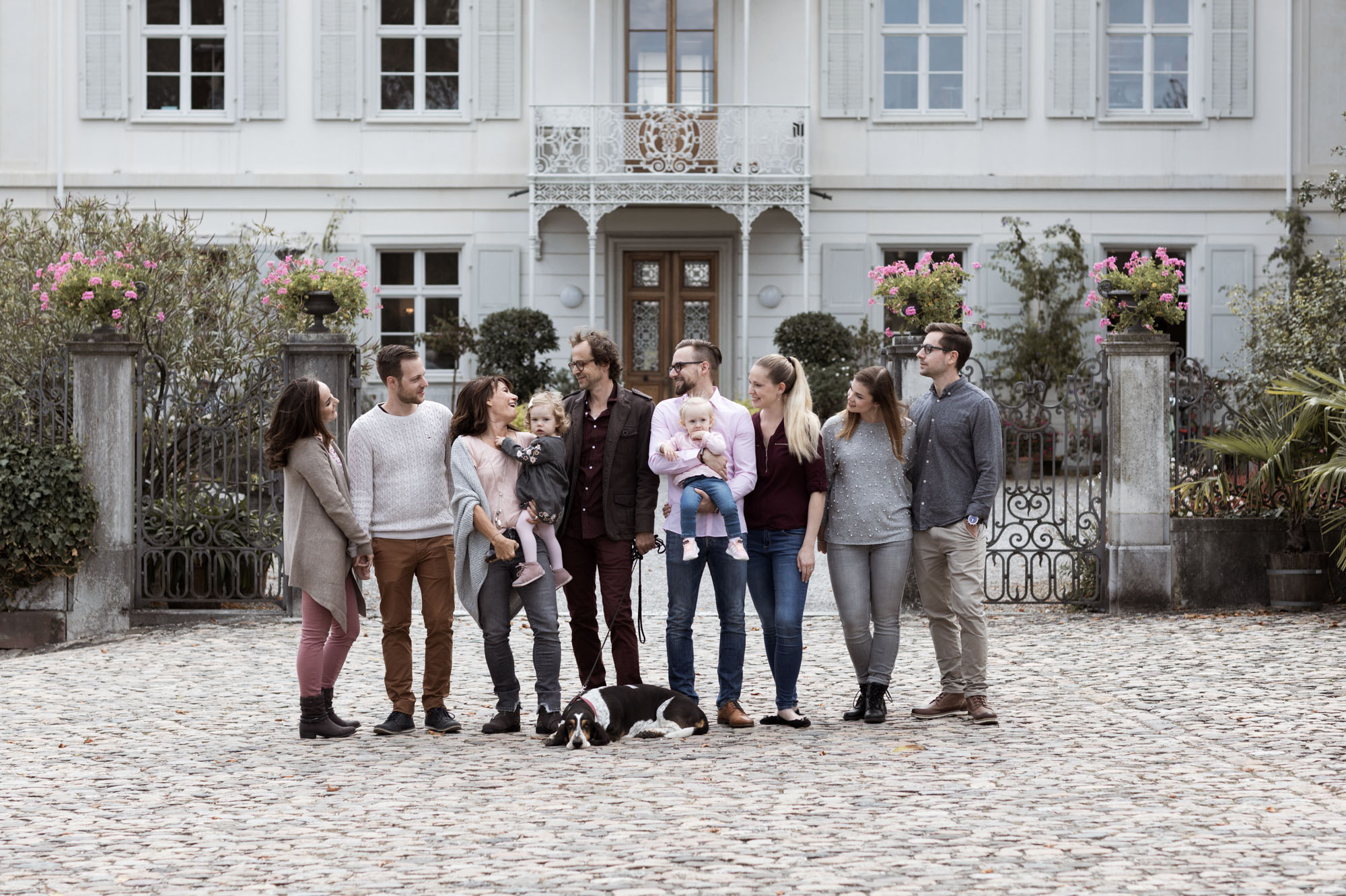 Grossfamilien Fotoshooting in Basel - Generationen Fotoshooting
