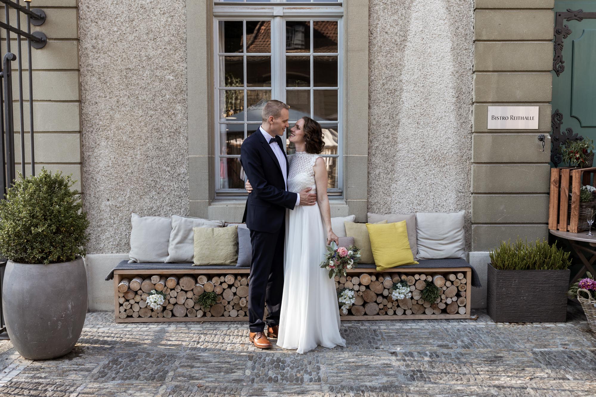 Brautpaar Fotoshooting im Wenkenpark - Hochzeitsfotograf Basel