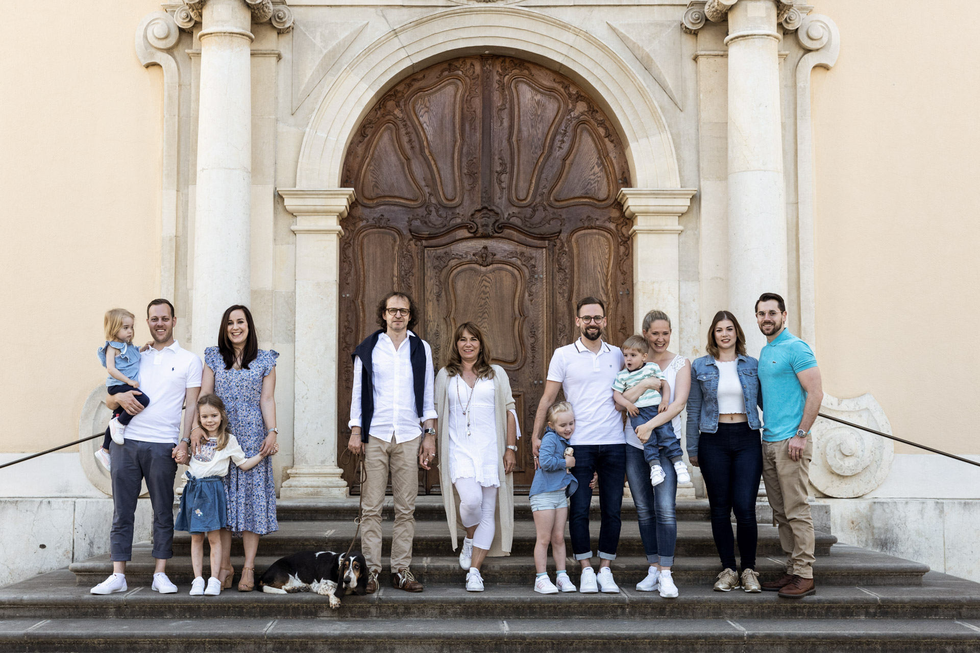 Grossfamilien Fotoshooting in Arlesheim - Generationen Fotoshooting