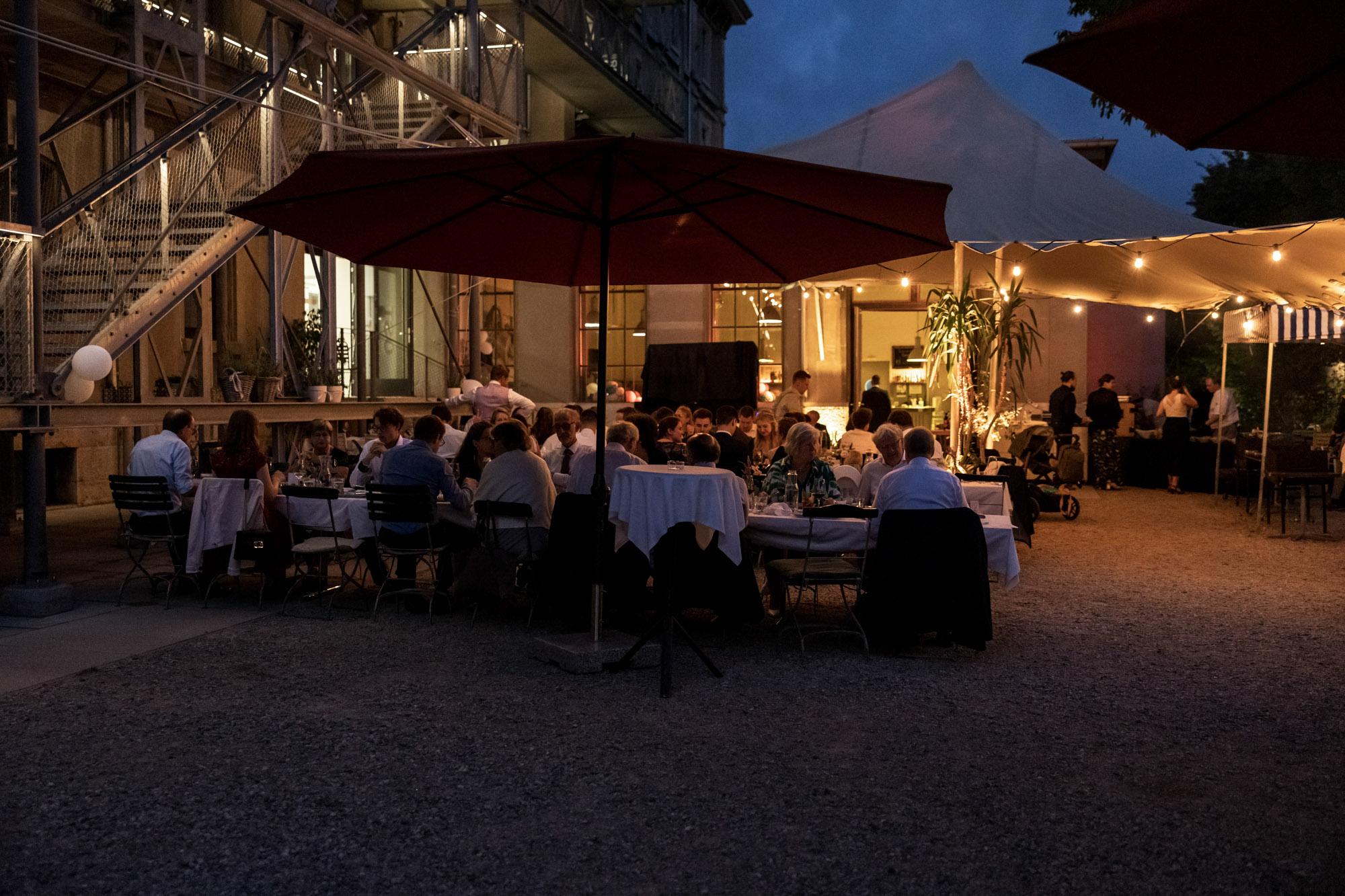Aktienmühle Turbinenhaus Hochzeit - Hochzeitsfotograf Basel Schweiz - Nachtstimmung