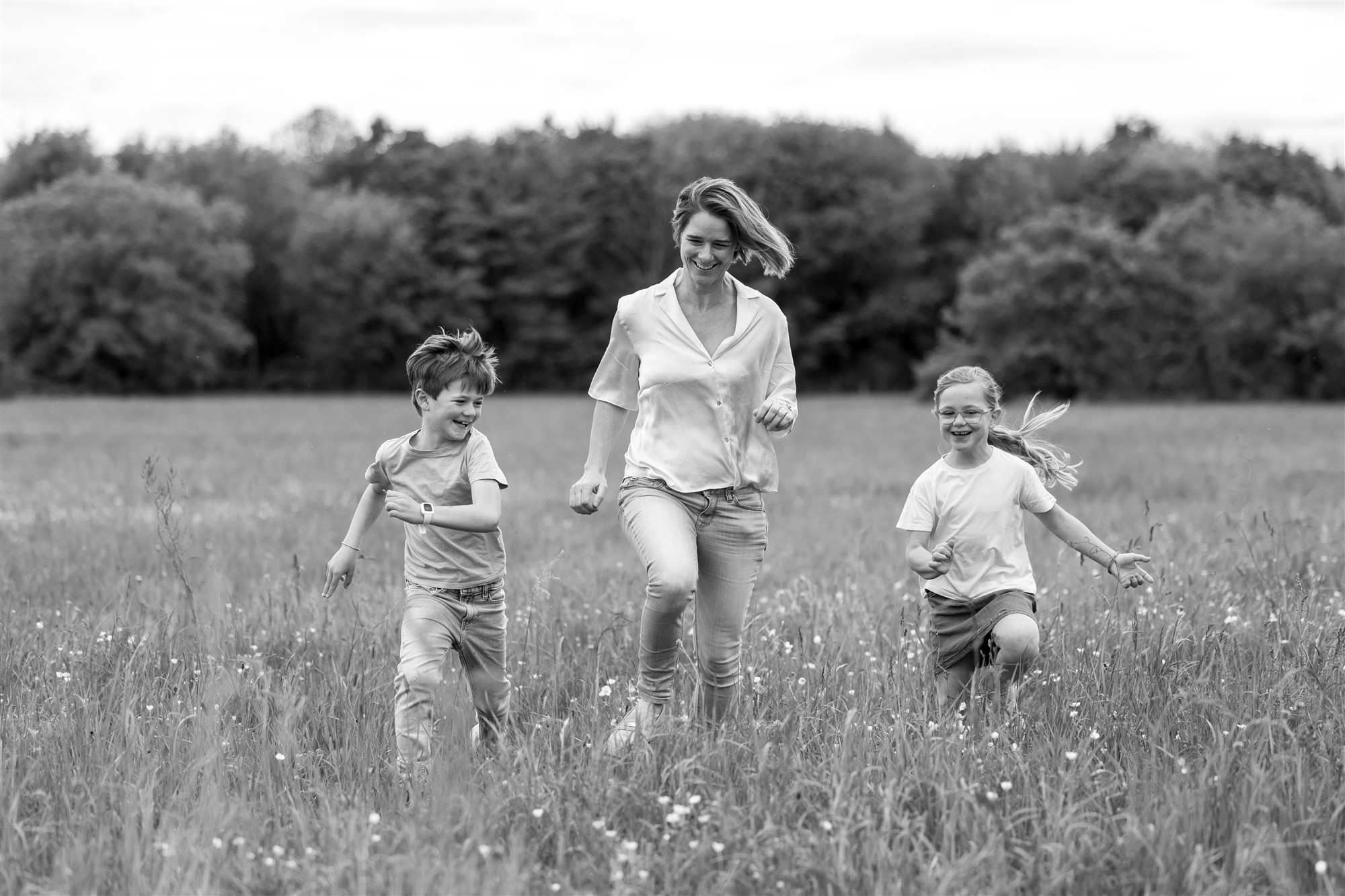 Die Mama mit ihren Kindern - Familien Fotoshooting Basel - Fotograf Nicole.Gallery aus Basel