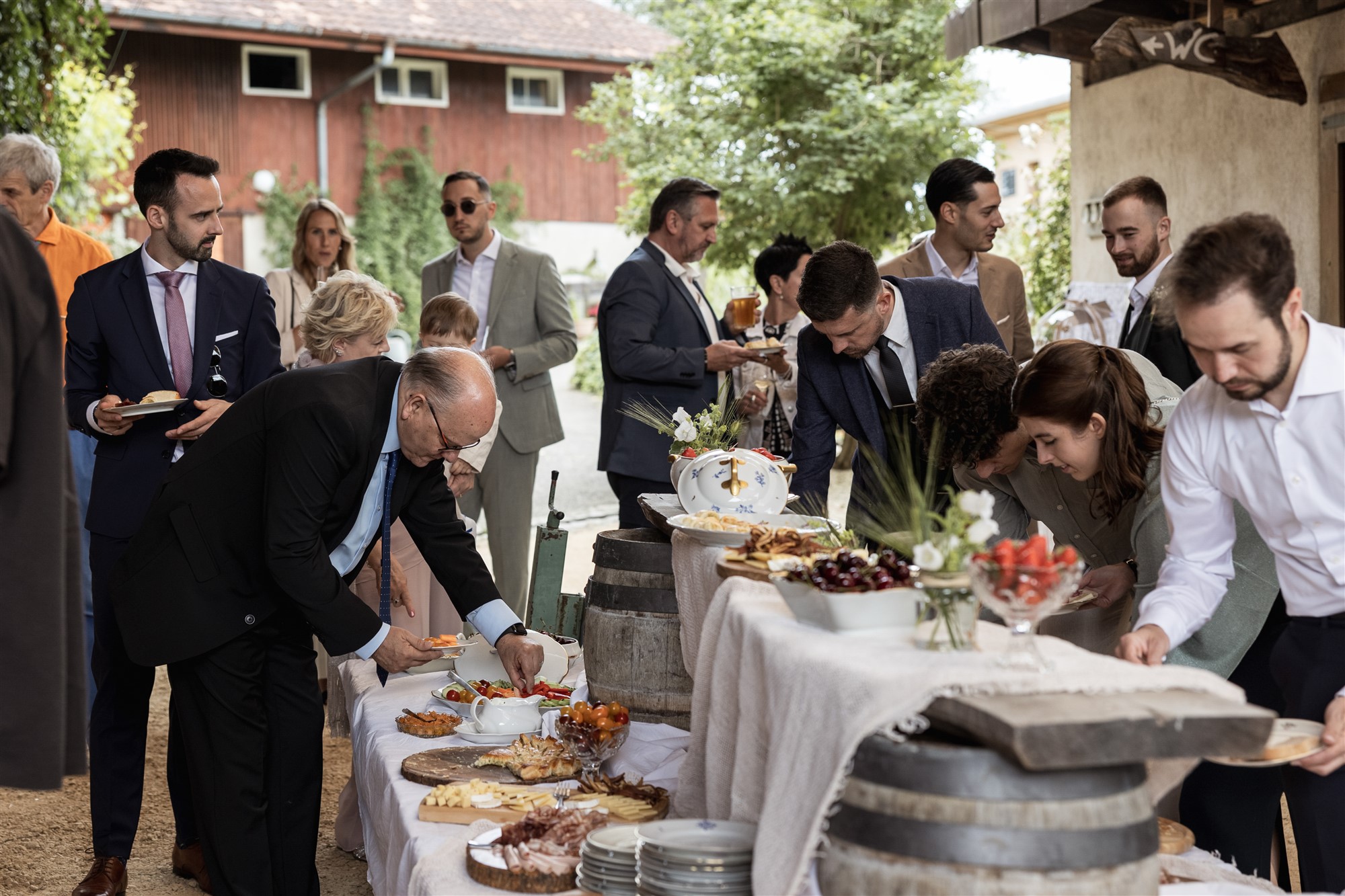 Hochzeit LaFamiglia Fluhberg - Apero - Hochzeitsfotograf Basel Schweiz