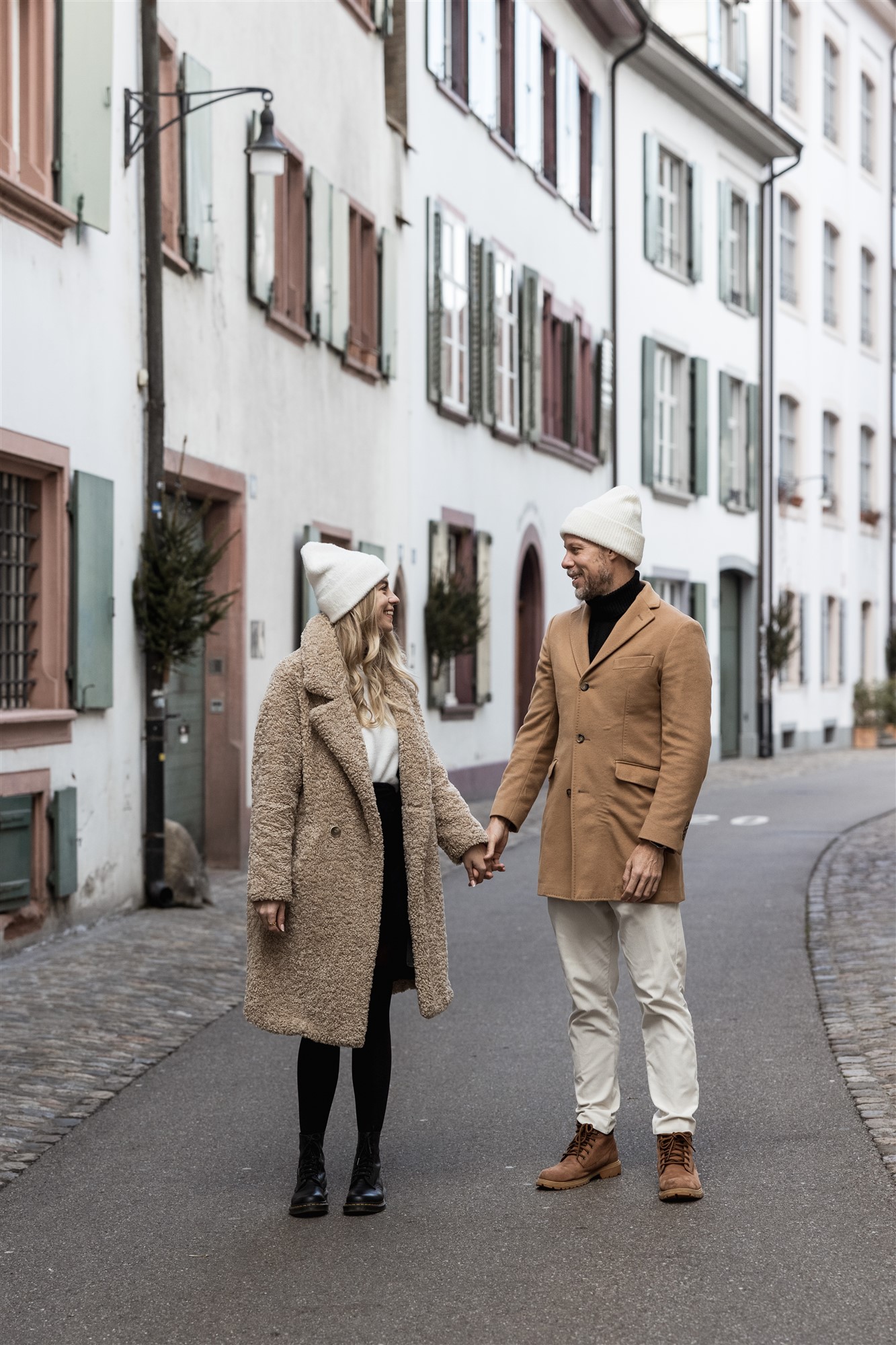 Familienbilder in der Altstadt - Paarbilder - Fotograf Nicole.Gallery aus Basel