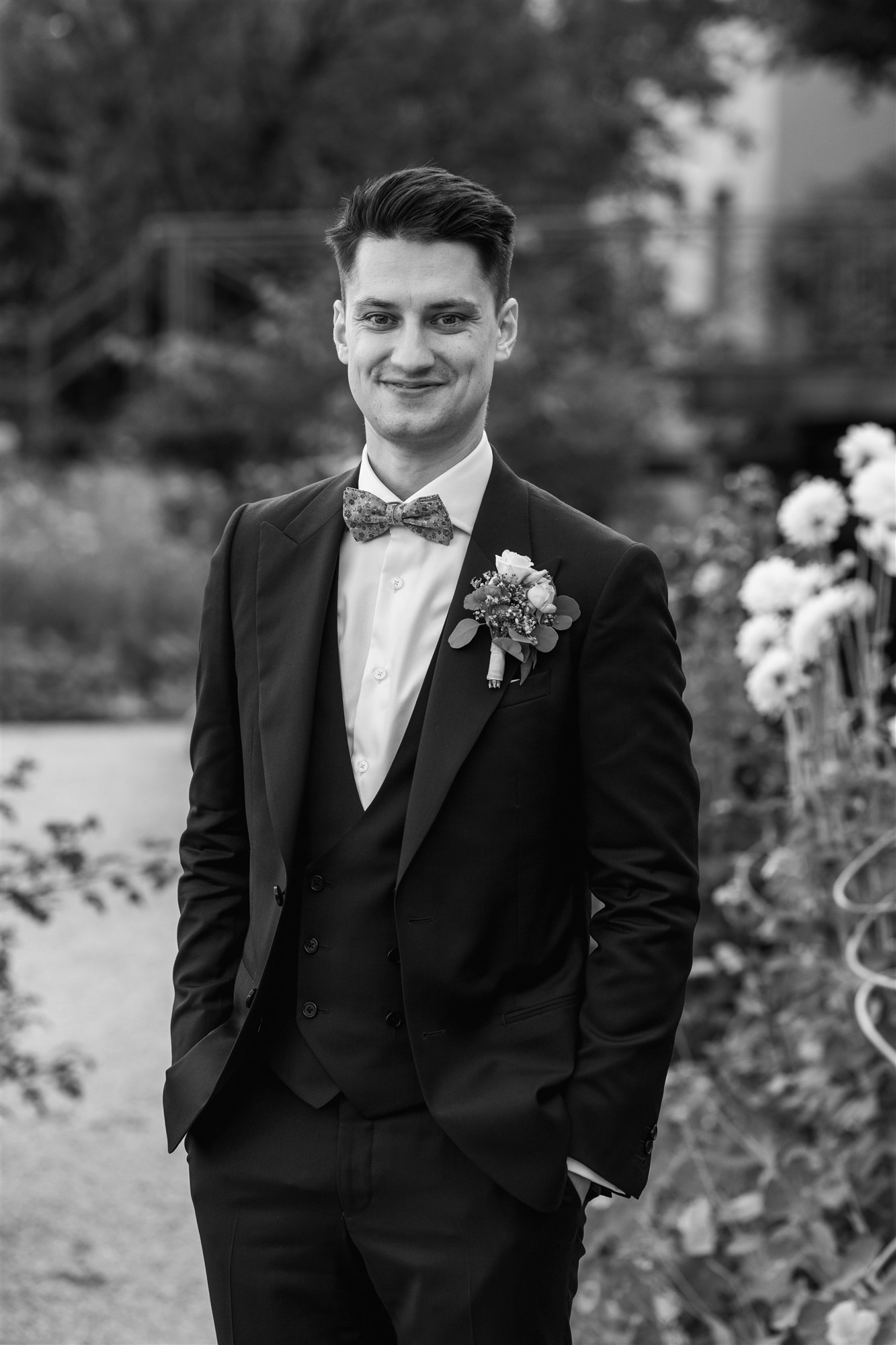 Hochzeit in den Merian Gärten - Paarfotoshooting in der Natur - Hochzeitsfotograf Basel Schweiz