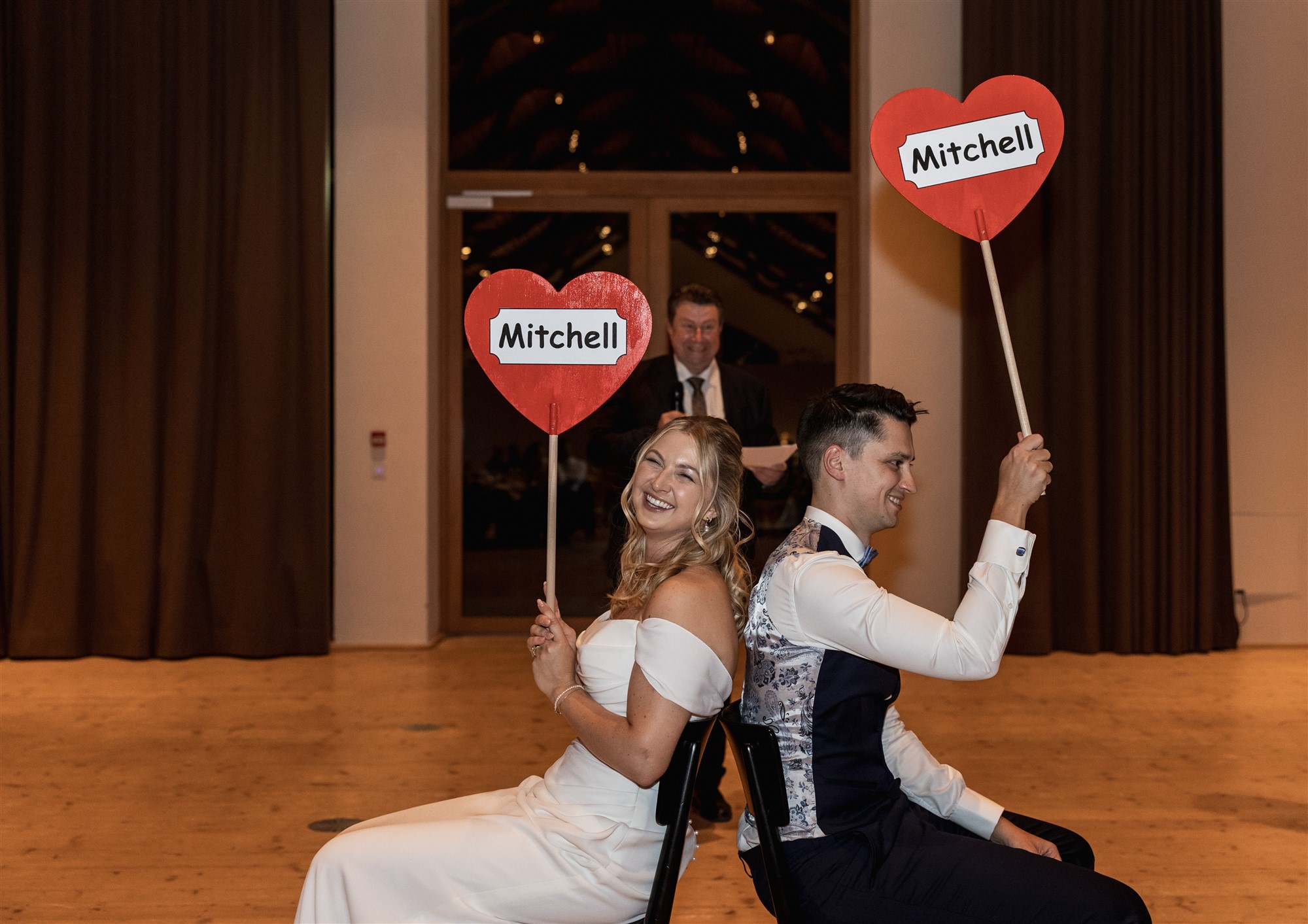 Hochzeit in den Merian Gärten - Das Paar beim Ich und Du Hochzeitsspiel