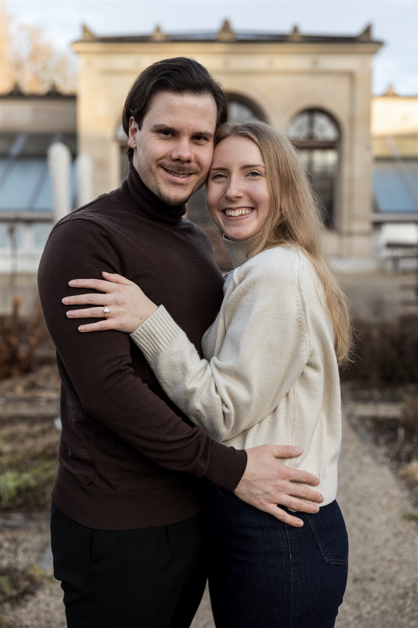 Paarfotoshooting für Hochzeitseinladungen - Hochzeitsfotograf Basel - natürliche Paarbilder