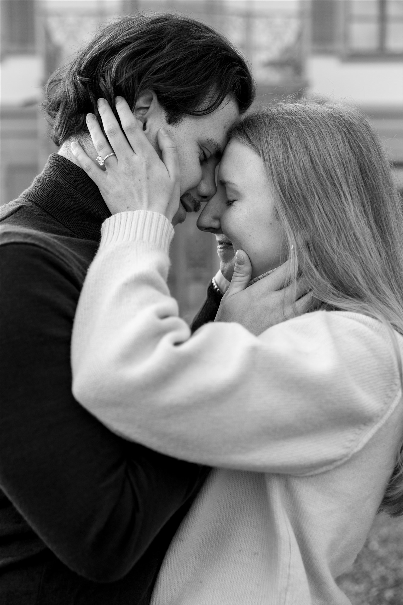 Paarfotoshooting für Hochzeitseinladungen - Hochzeitsfotograf Basel - natürliche Paarbilder