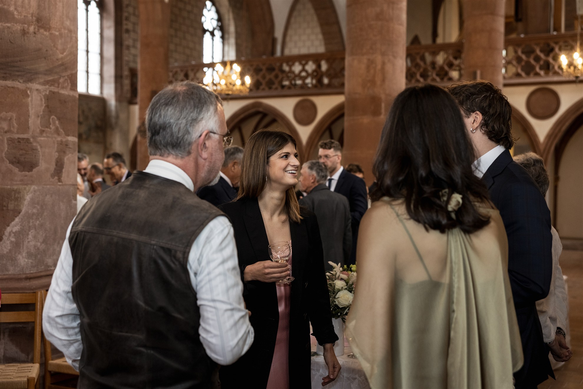 Hochzeitsapero in der Predigerkirche - Hochzeitsfotograf Basel Schweiz