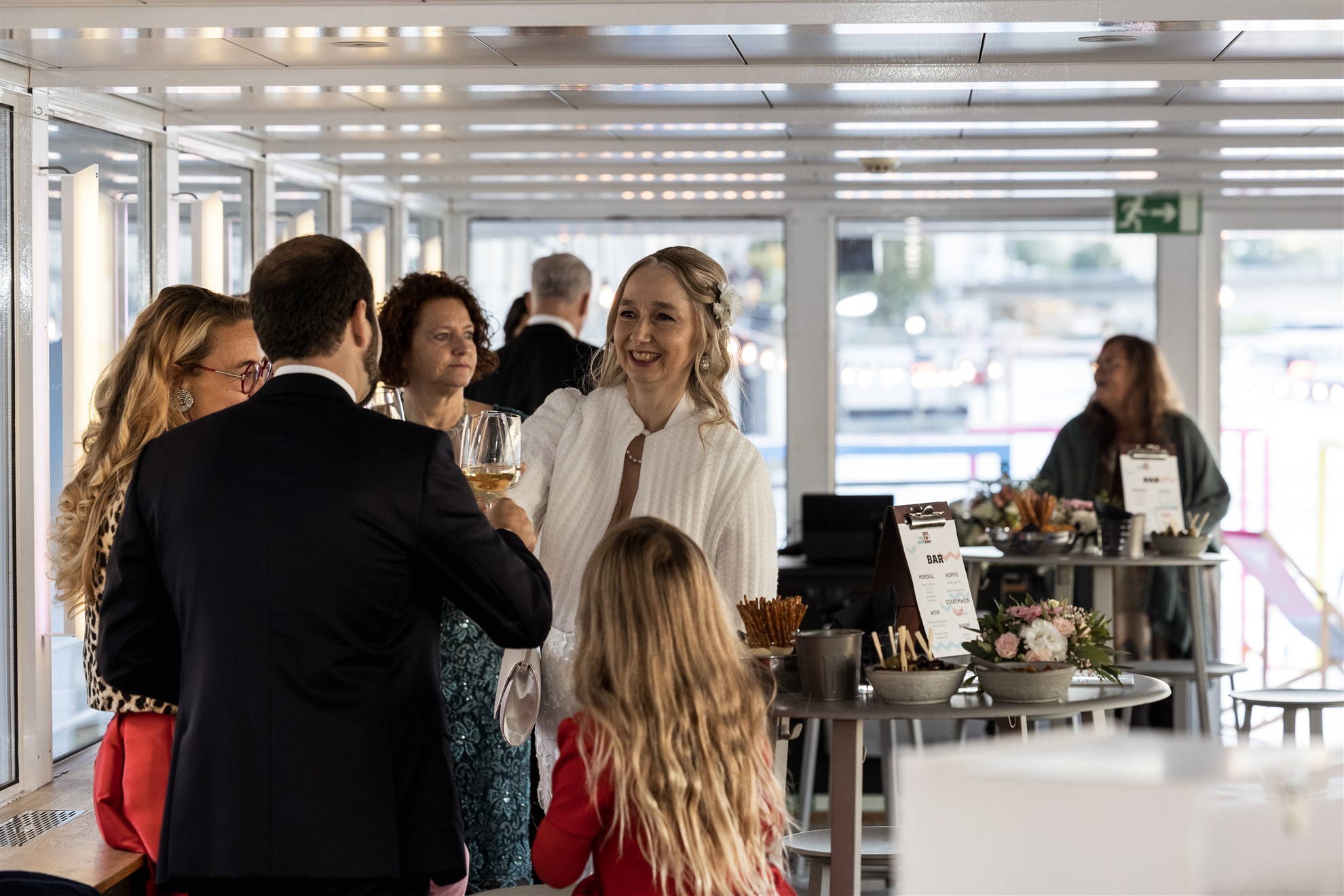 Hochzeitsfest auf der MS Christoph Merian - Hochzeitslocation - Hochzeitsfotograf Basel Schweiz