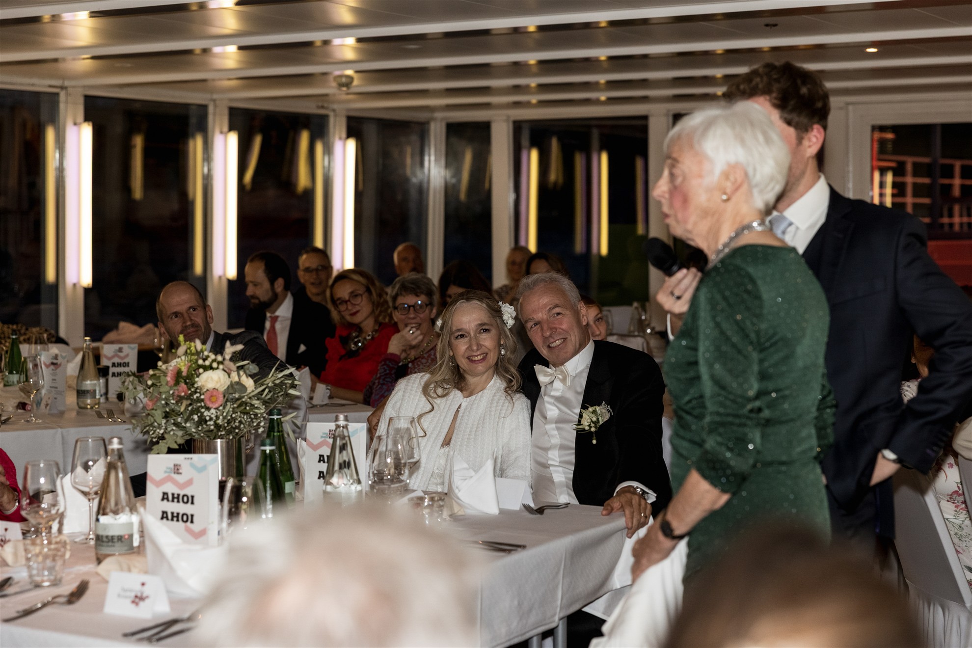 Hochzeitsfest auf dem Schiff MS Christoph Merian - Hochzeitsfotograf Basel Schweiz