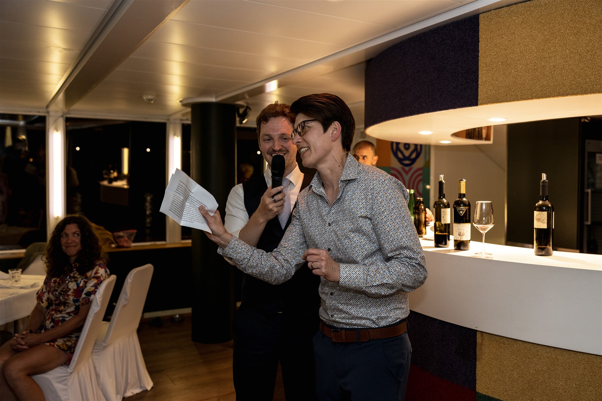 Hochzeitsfest auf dem Schiff MS Christoph Merian - Hochzeitsfotograf Basel Schweiz