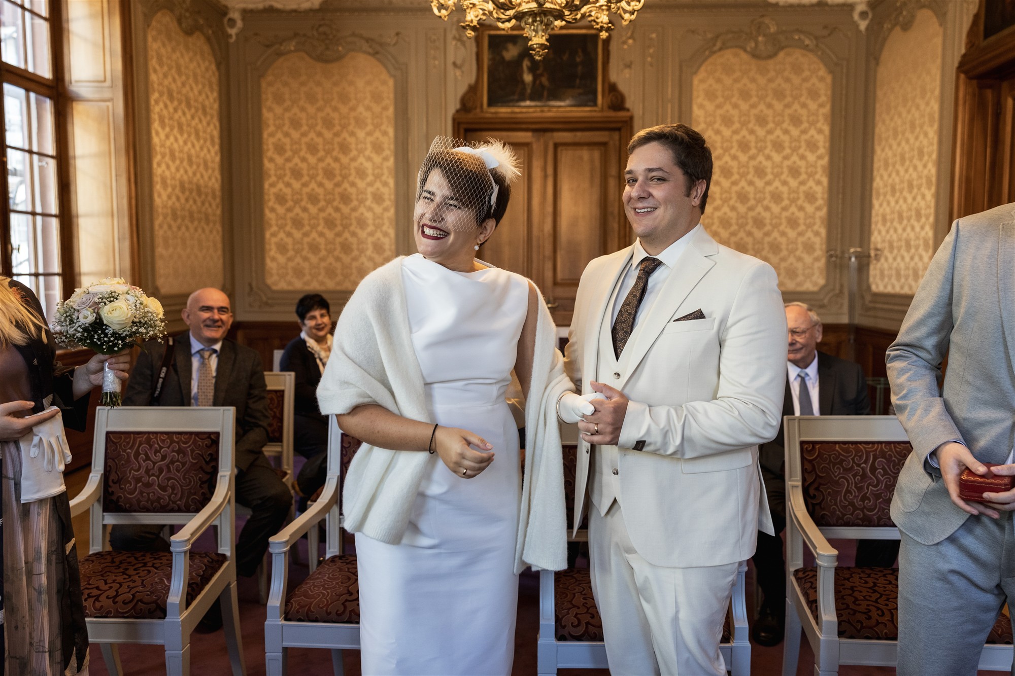 Während der Trauung im Zivilstandsamt Basel - Hochzeitsfotograf Basel Schweiz