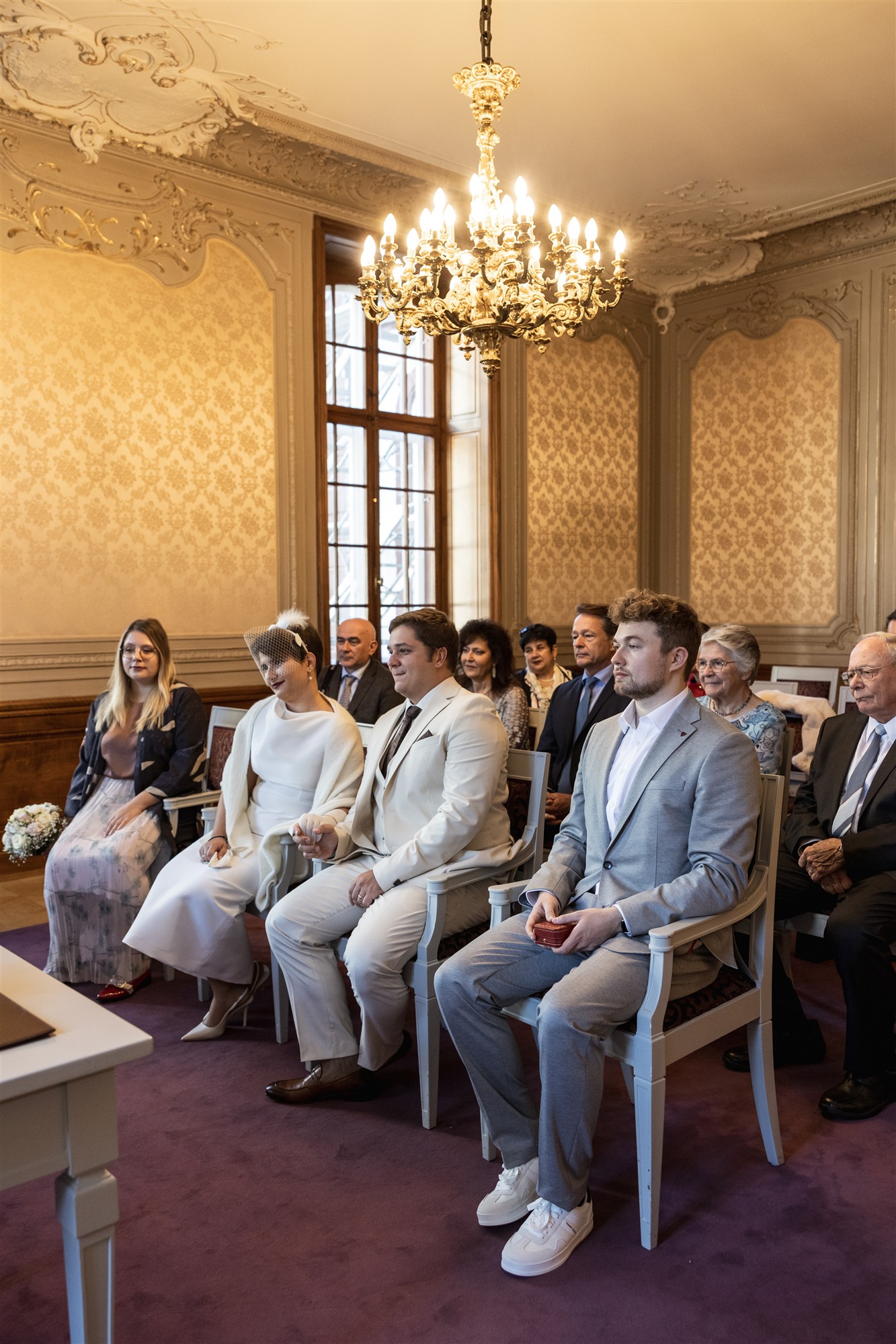 Während der Trauung im Zivilstandsamt Basel - Hochzeitsfotograf Basel Schweiz