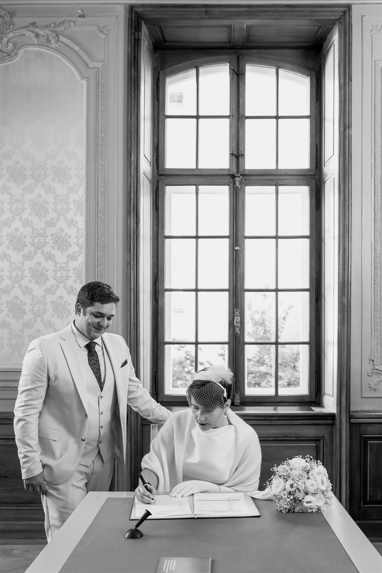 Während der Trauung im Zivilstandsamt Basel - Hochzeitsfotograf Basel Schweiz