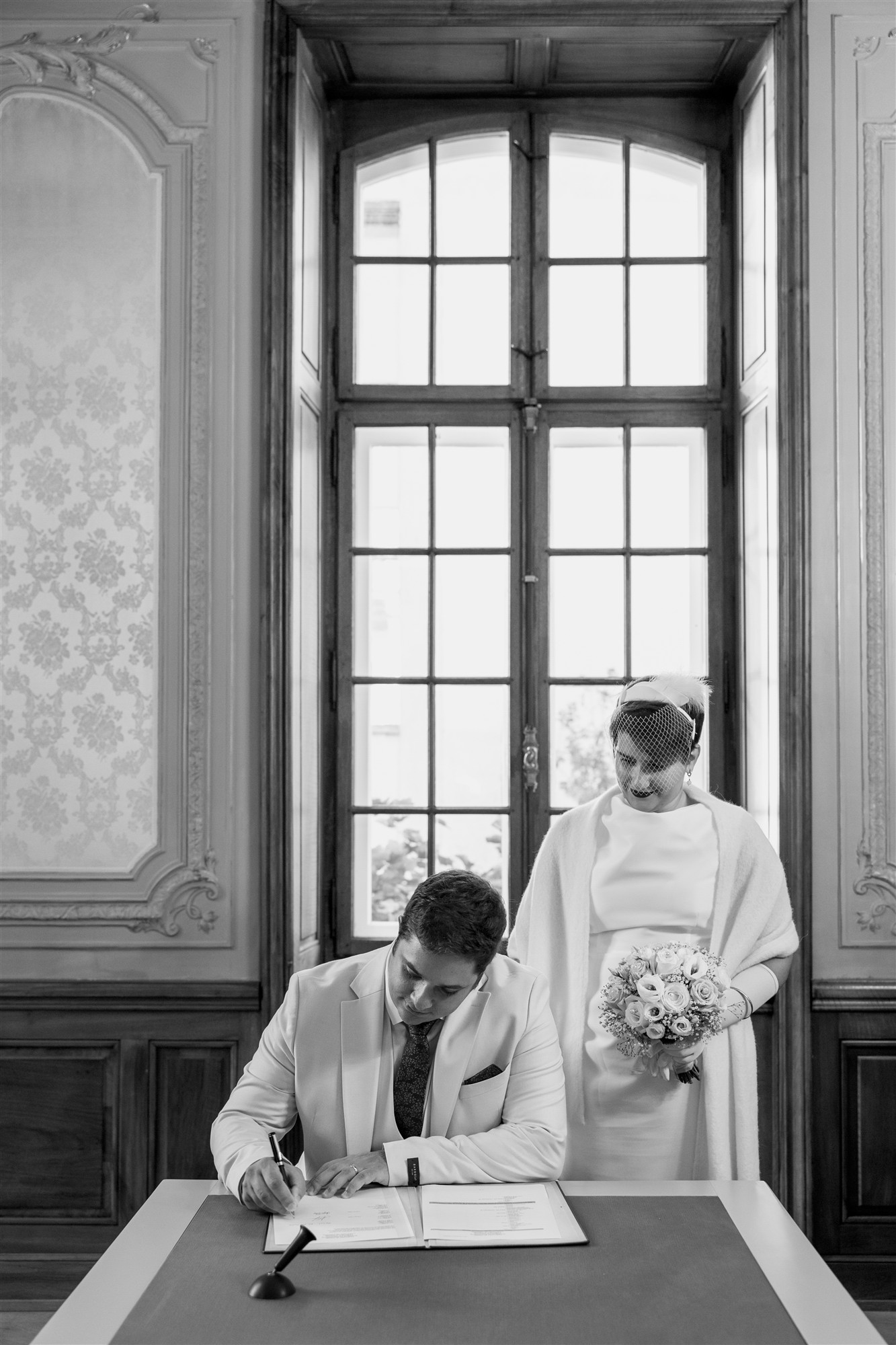 Während der Trauung im Zivilstandsamt Basel - Hochzeitsfotograf Basel Schweiz