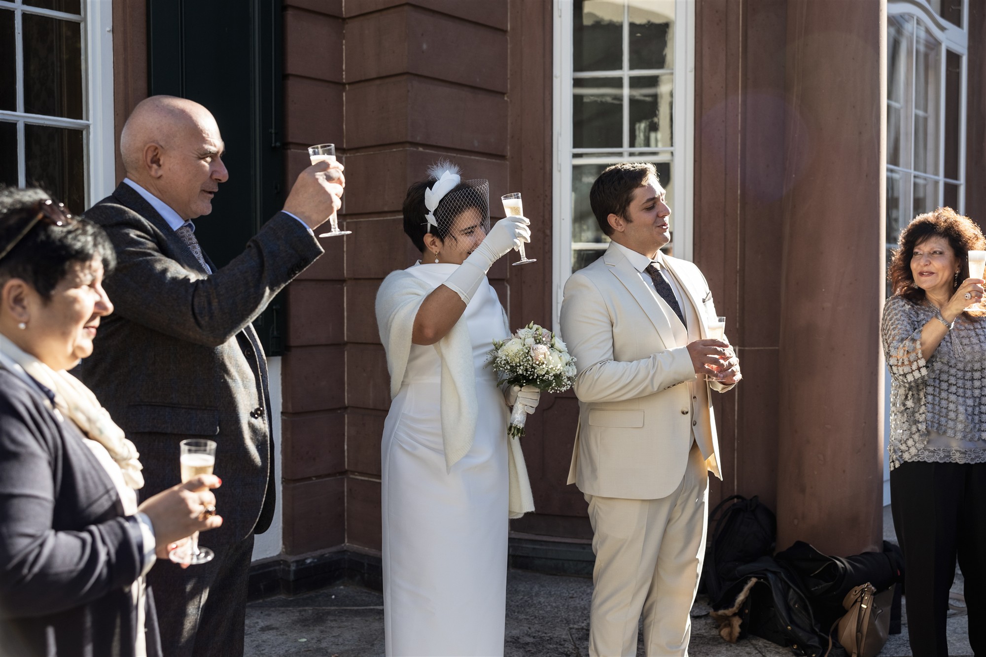 Apero nach der Trauung - Zivilstandsamt Basel - Hochzeitsfotograf Basel Schweiz
